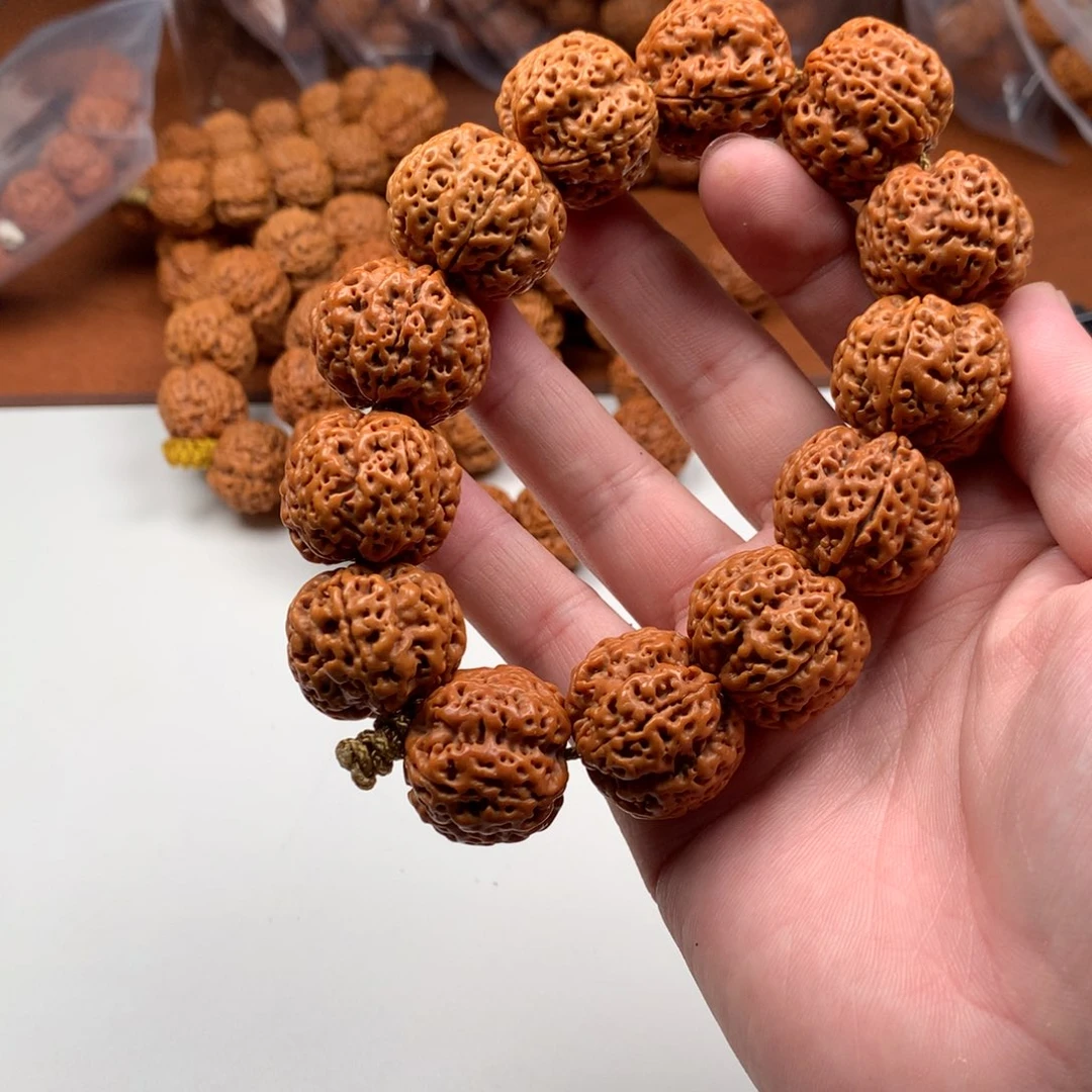 手串金刚菩提25+梅花蜂王比较肉