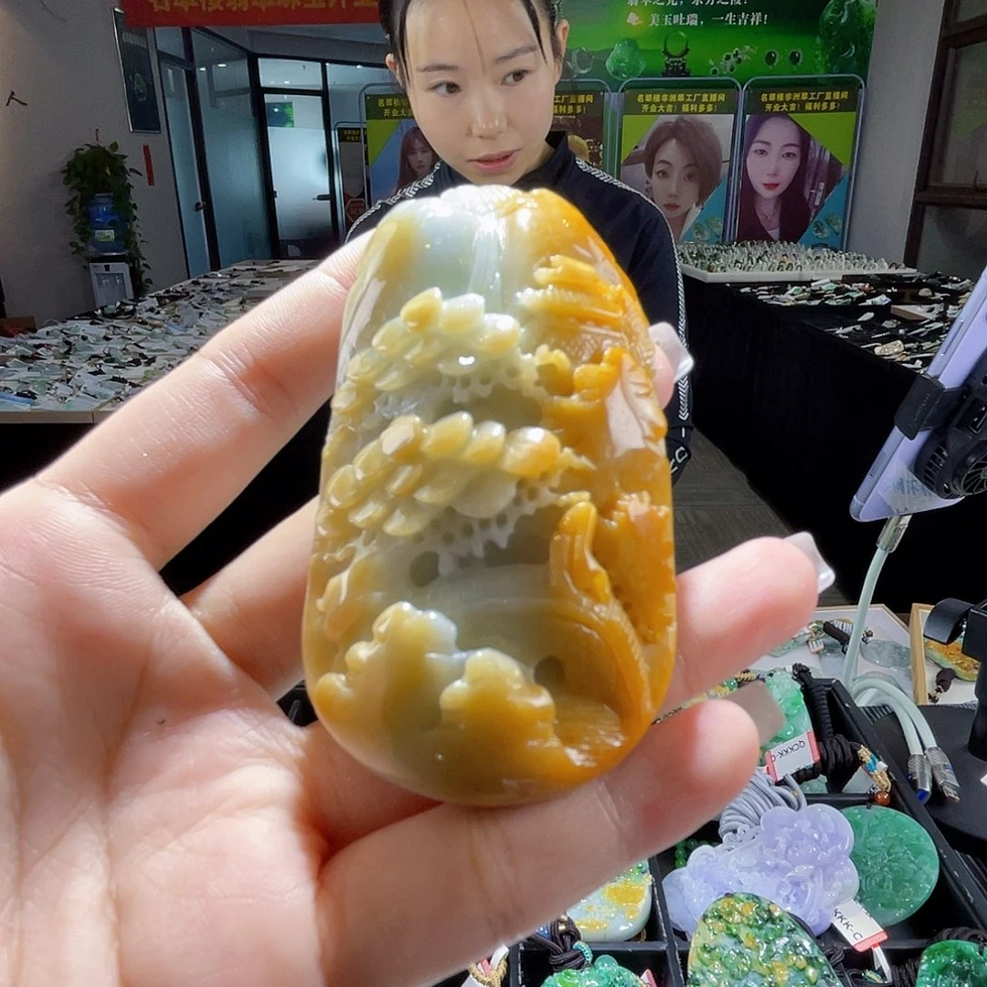 颈饰未镶嵌翡翠一