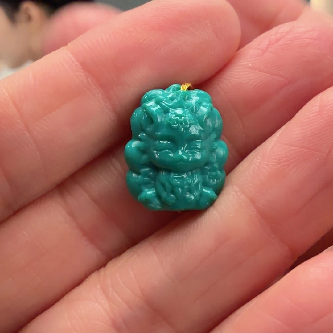 绿松石未镶嵌颈饰