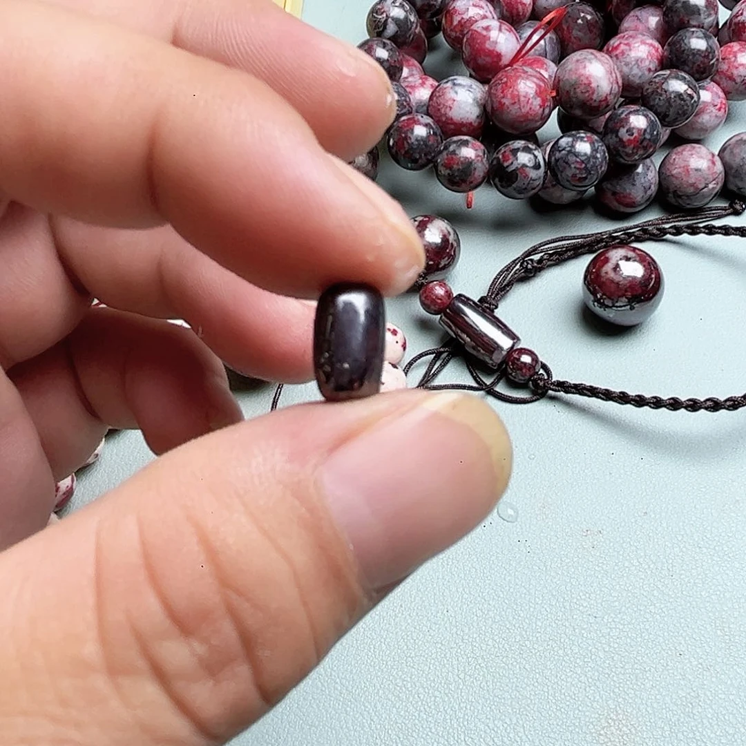 天然朱砂辰石吊坠