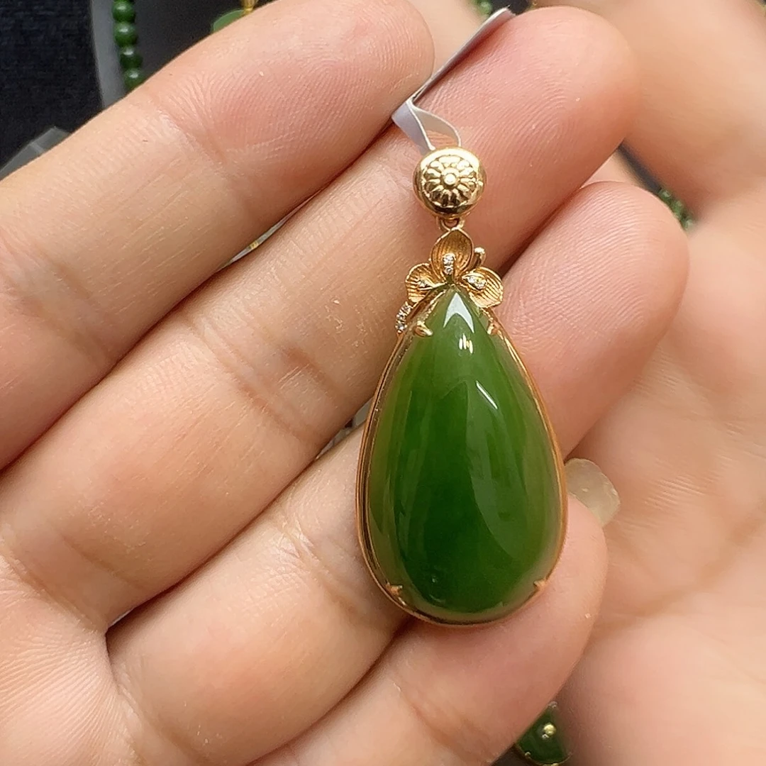 和田玉（碧玉）18K金镶嵌颈饰