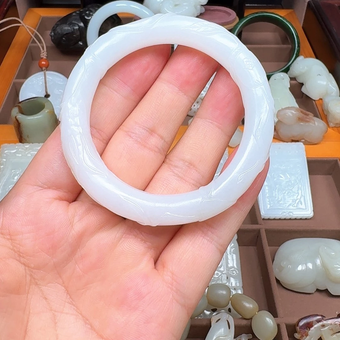 和田玉未镶嵌挂件如**镜