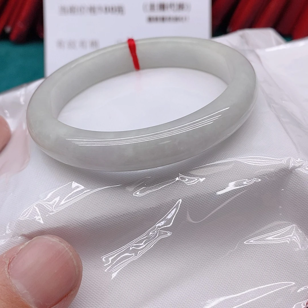 翡翠手镯未镶嵌贝**OA0666666666