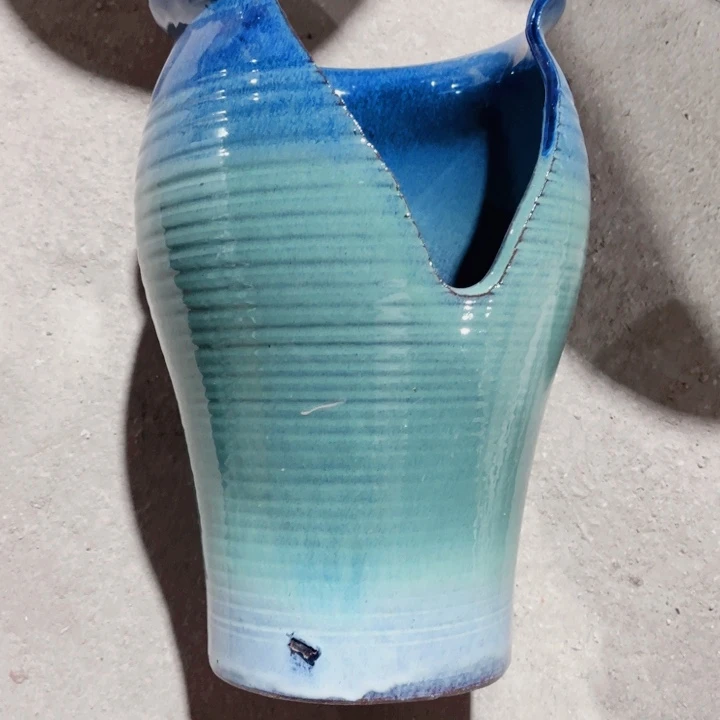 紫砂口径20高度31一只小瑕疵