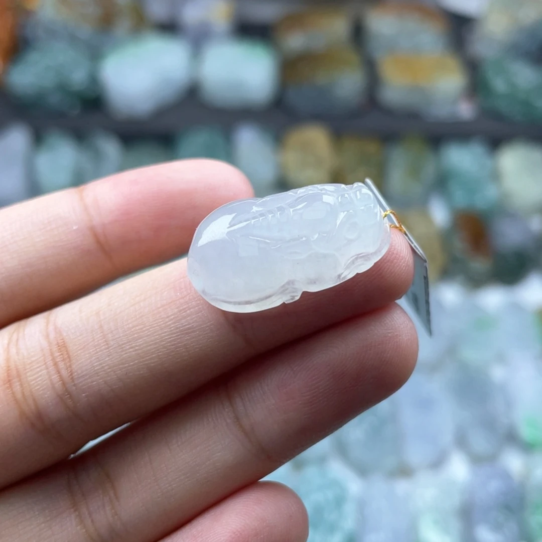 颈饰未镶嵌翡翠貔貅