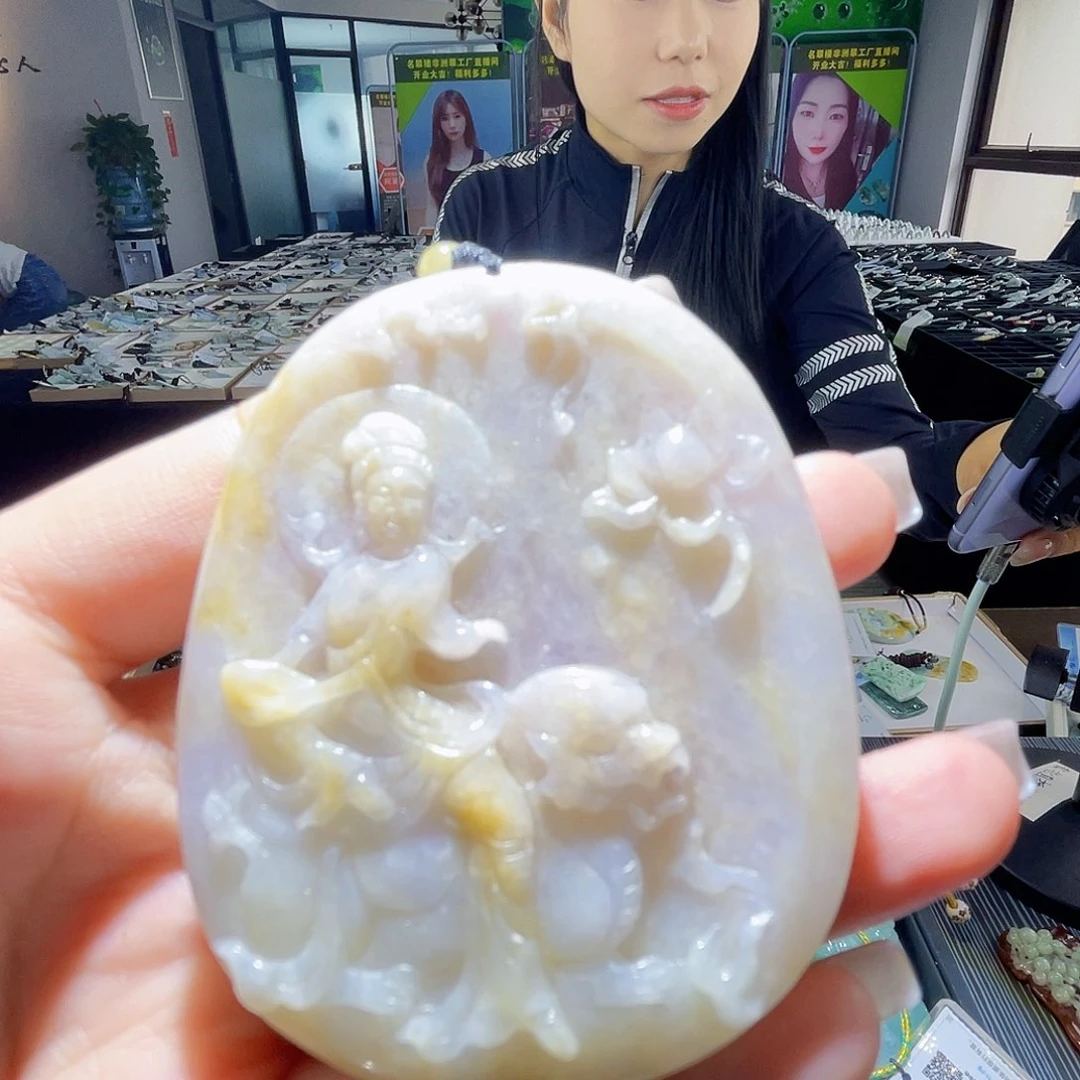 颈饰未镶嵌翡翠一个