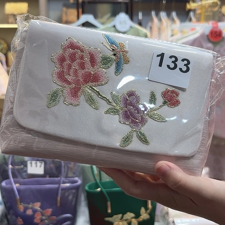雯***倞非遗传承人的精神
