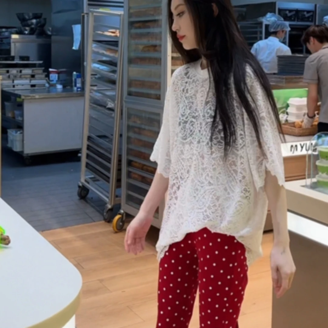 6124蕾丝衫961复古红波点裤