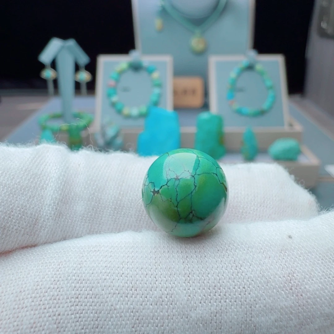 绿松石未镶嵌颈饰