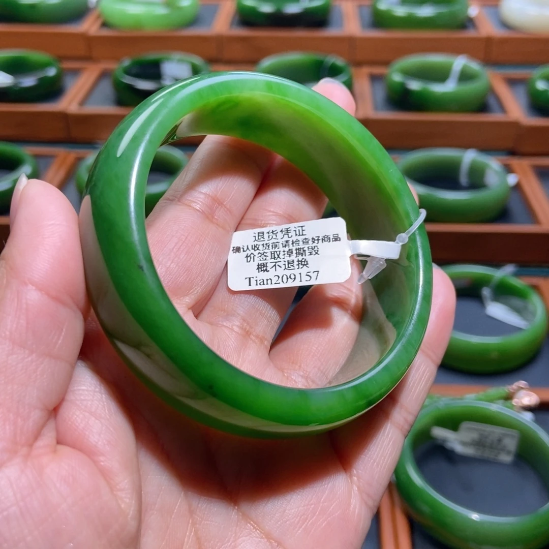 和田玉（碧玉）未镶嵌手镯辣阳绿5758