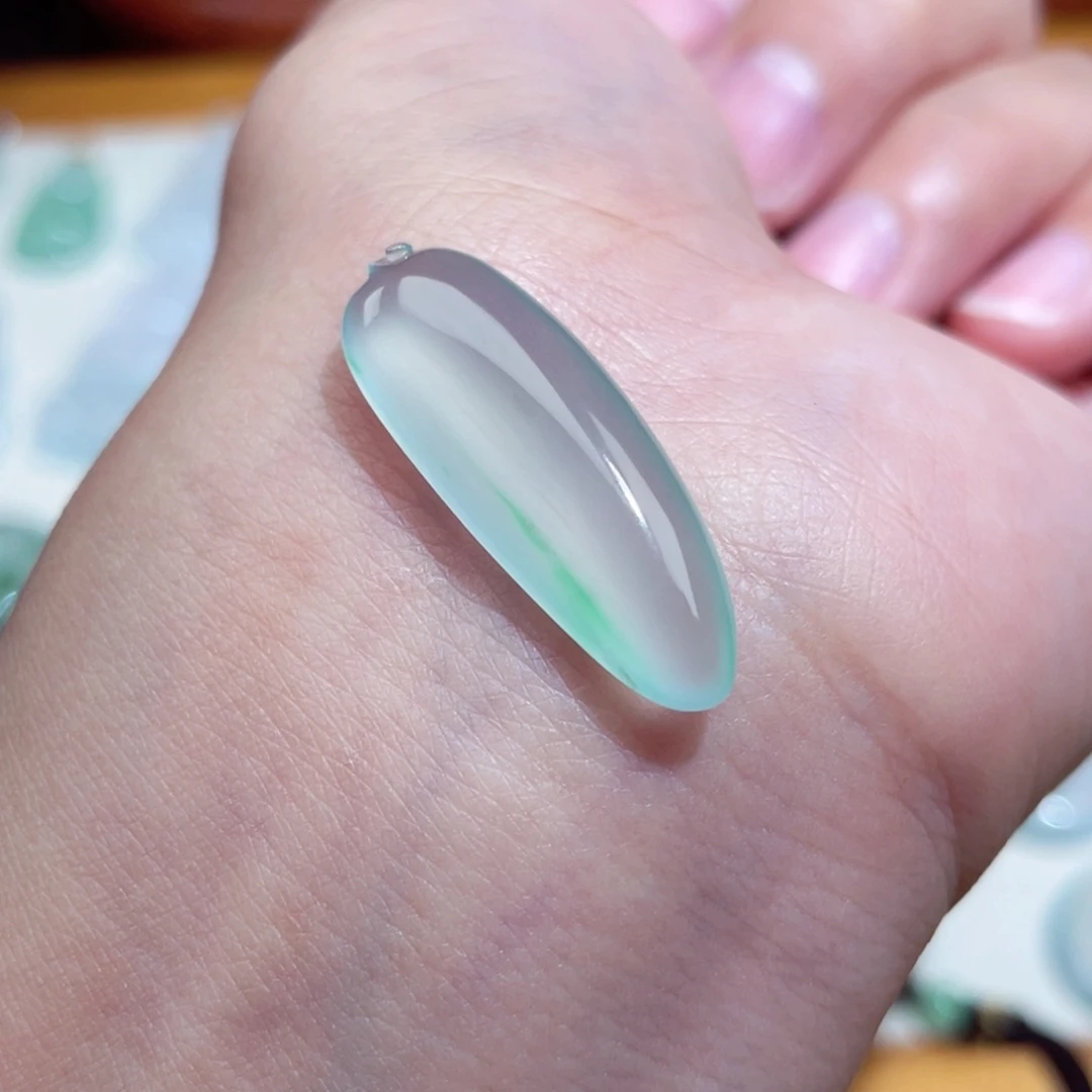 翡翠未镶嵌颈饰福瓜