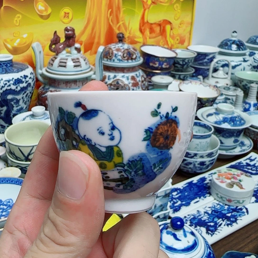 冷***娃摆件瓷器的工艺技术特点