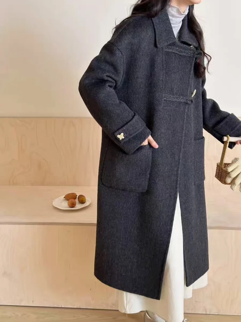 翻领子羊毛两粒牛角扣羊毛呢子大衣外套