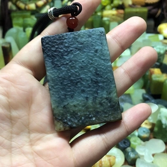 未镶嵌岫玉吊坠岫