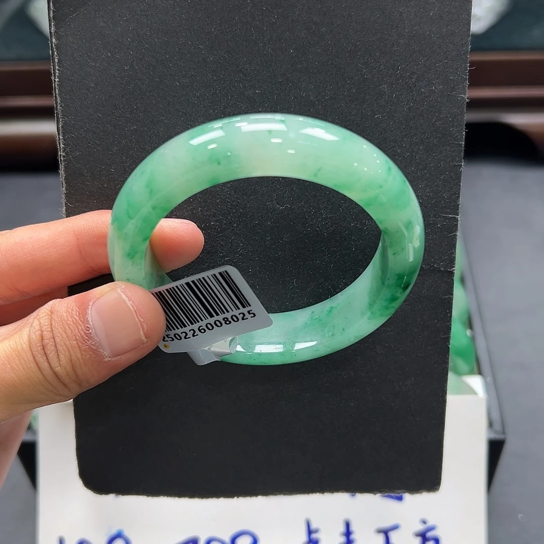 石英质玉（非洲翠）未镶嵌手镯