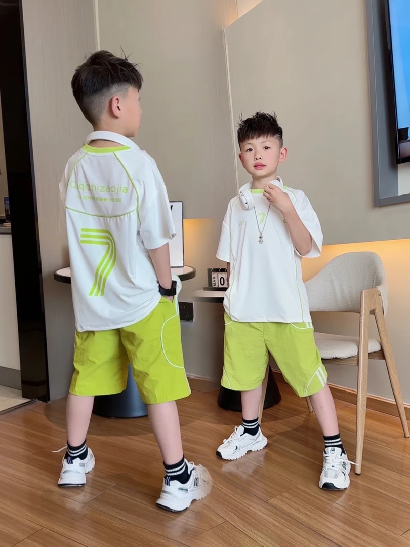 夏季男童中大童短袖漂亮速干休闲运动儿童宽松透气T恤中裤套装