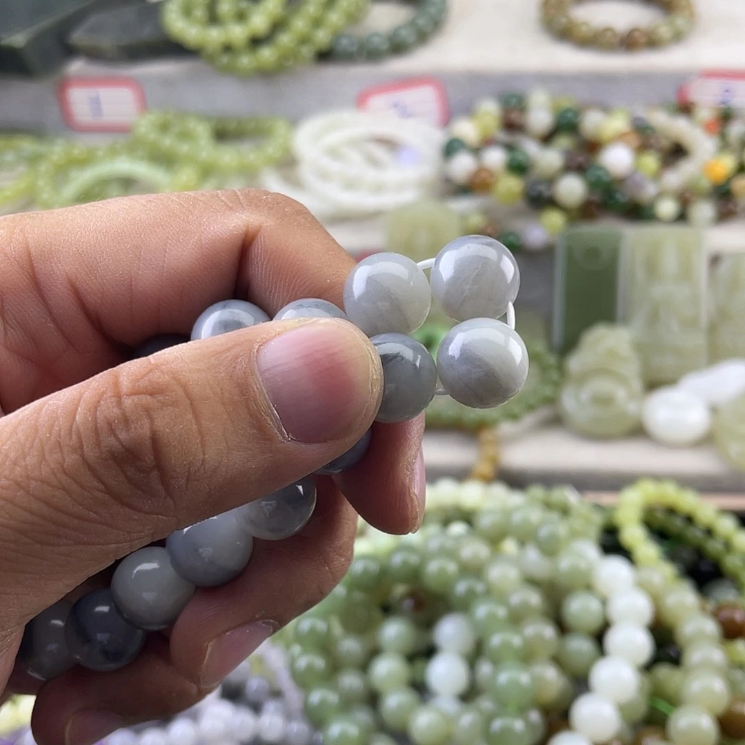 叶****手链未镶嵌和田玉