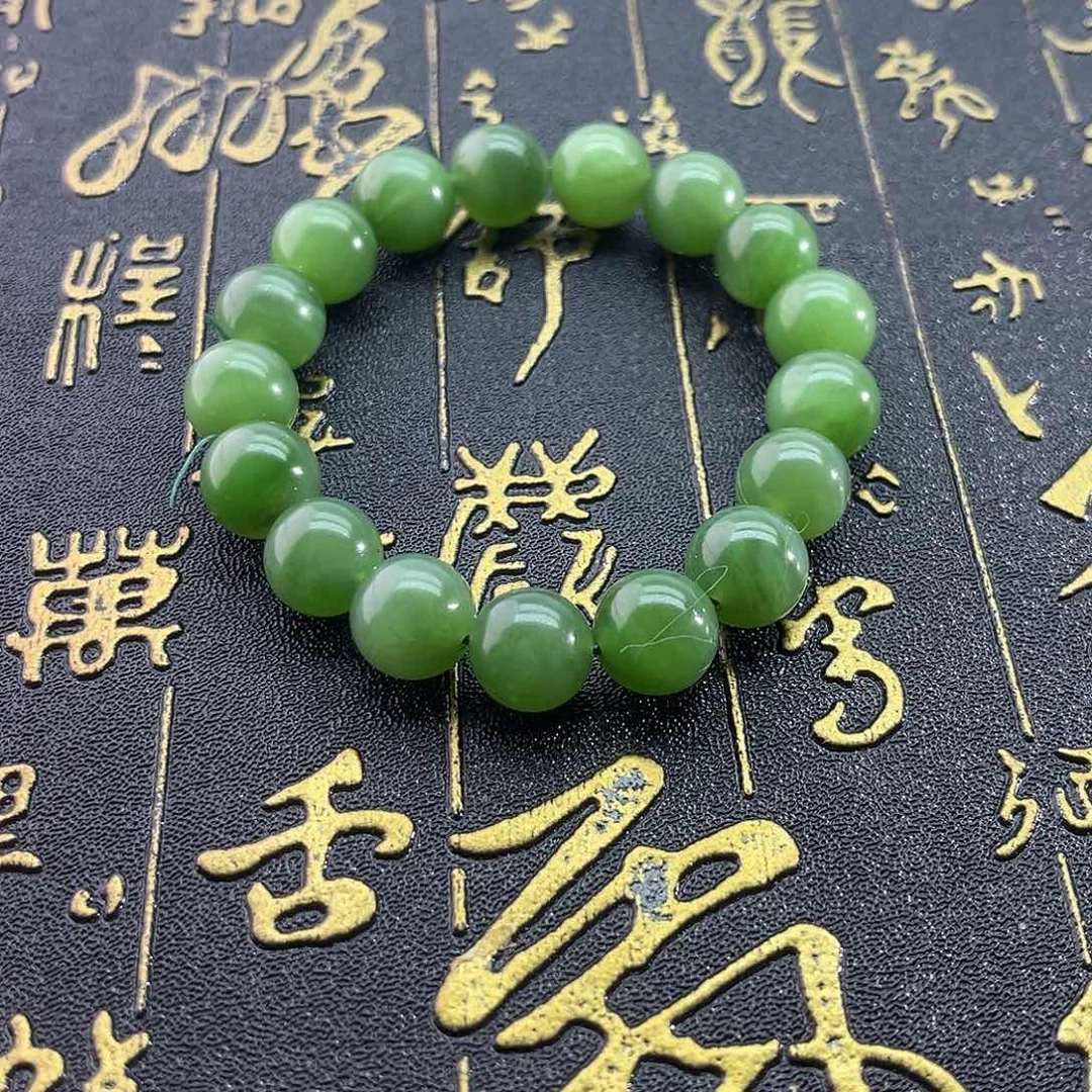 和田玉未镶嵌颈饰俄碧-果绿色手串-12mm