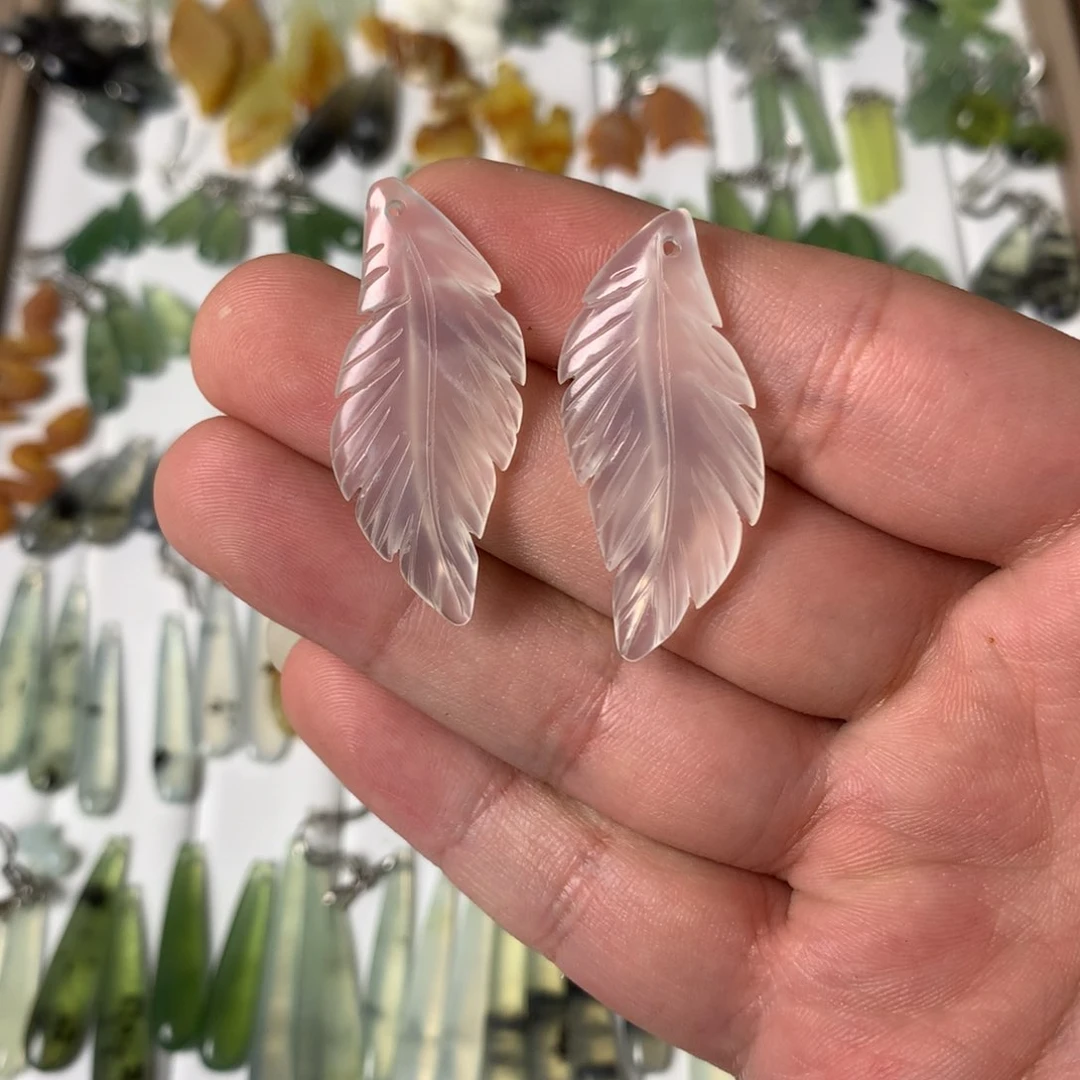 蛇纹石玉耳饰未镶嵌