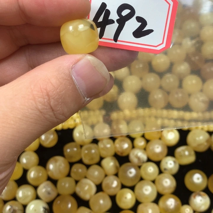 琥珀未镶嵌珠宝奇石瑕疵14.9