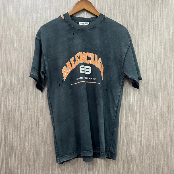 99新 Balenciaga/巴黎世家 巴黎世家做旧破坏短袖 尺码：XS