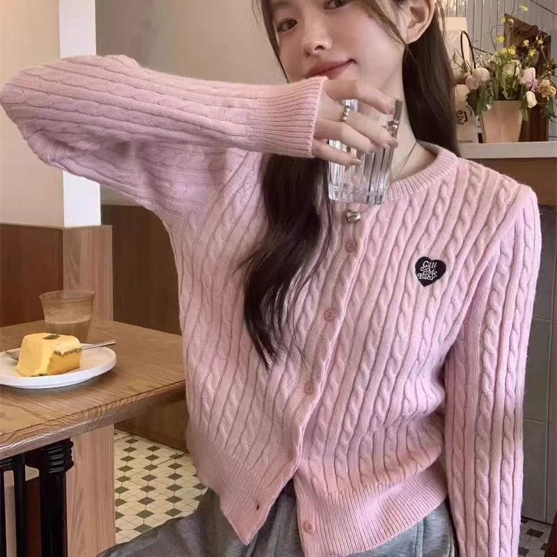 韩版爱心刺绣毛衣女秋冬新款慵懒风温柔时尚百搭气质针织开衫上衣