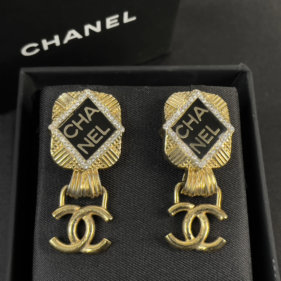 全新未使用 Chanel/香奈儿 方糖logo耳环/香选