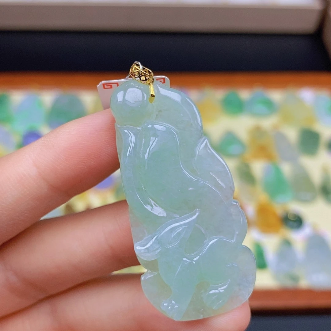 翡翠颈饰18K金镶嵌翡翠