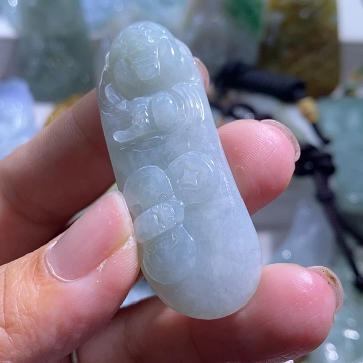 【闪购商品】颈饰未镶嵌翡翠佛