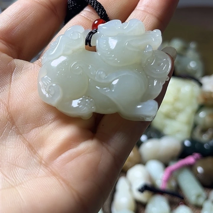 和田玉（黄玉）未镶嵌颈饰
