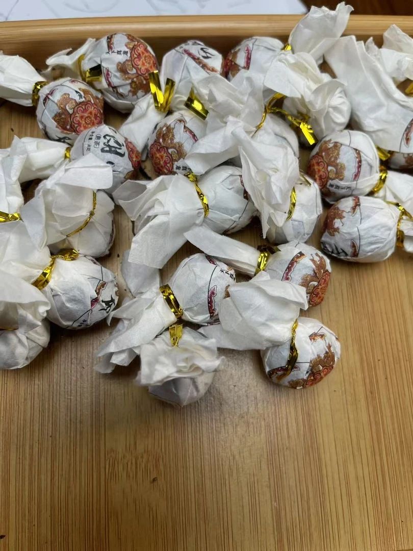 【2021年普洱布朗熟茶  龙珠】古树果香 蜜香十足 A0040