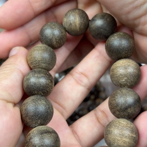 手串沉香克*越南芽庄白棋软丝瘤疤