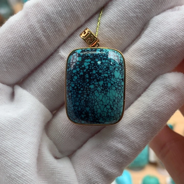 绿松石18K金镶嵌珠宝奇石