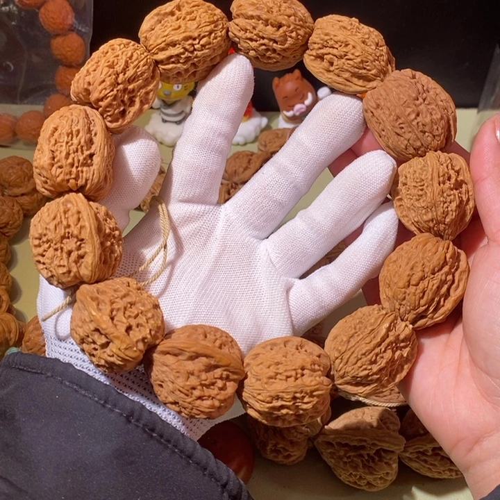 文玩核桃手串……28