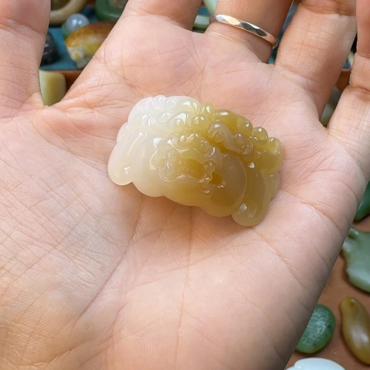 樱***恋和田玉（糖玉）未镶嵌手链
