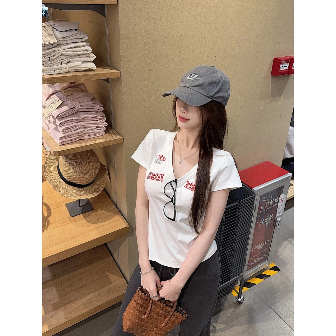 CKKOR辣妹风V领刺绣猫咪短袖t恤显瘦纯欲风夏季新款穿搭小众上衣