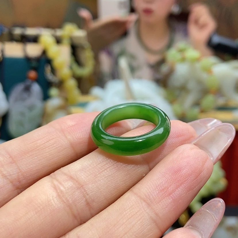 【闪购商品】未镶嵌戒指和田玉万****季