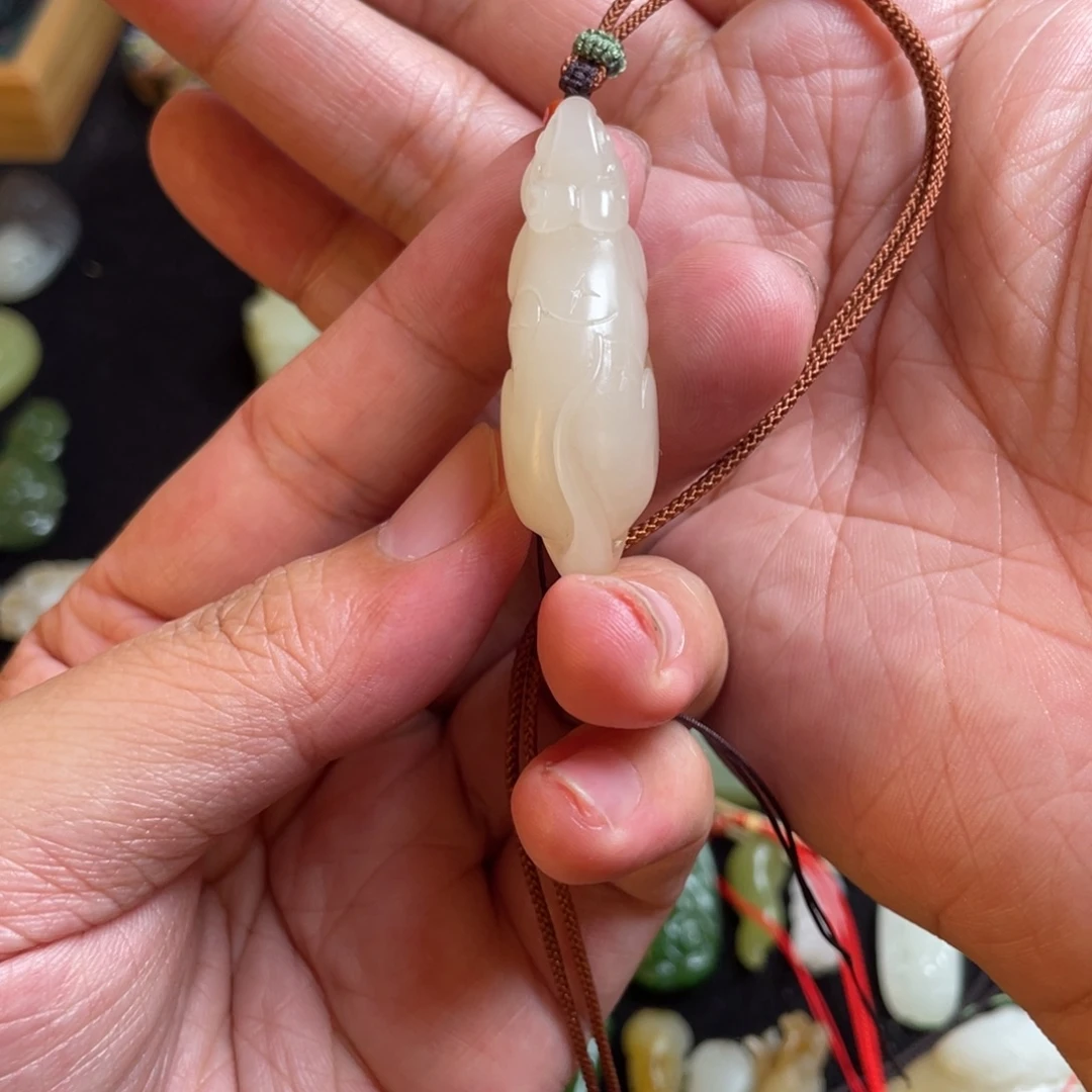 等***来颈饰未镶嵌和田玉