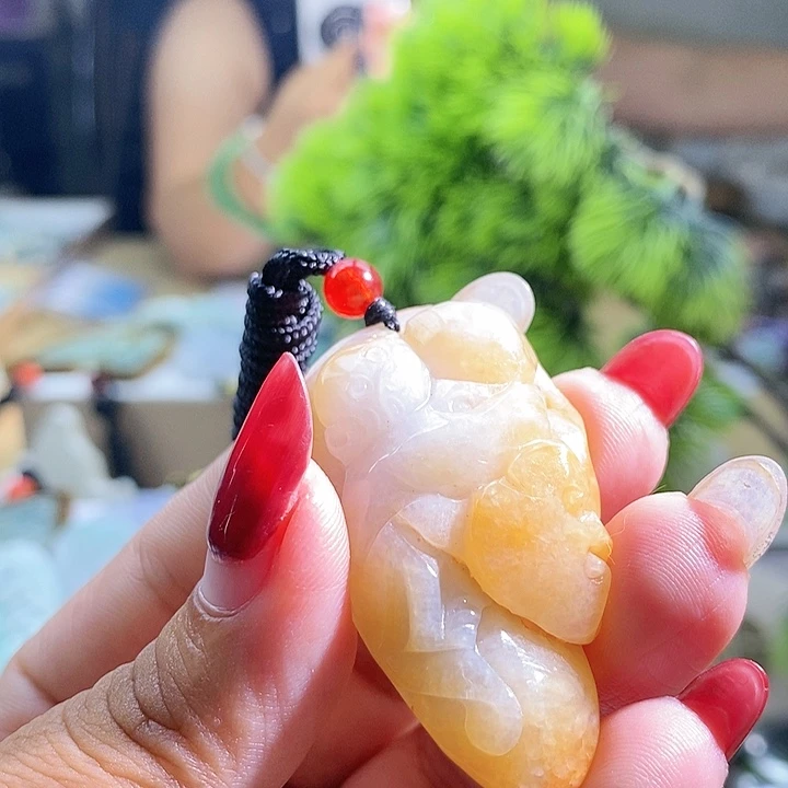 【闪购商品】翡翠挂件未镶嵌猴子