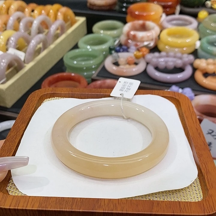 石英质玉未镶嵌手镯61加