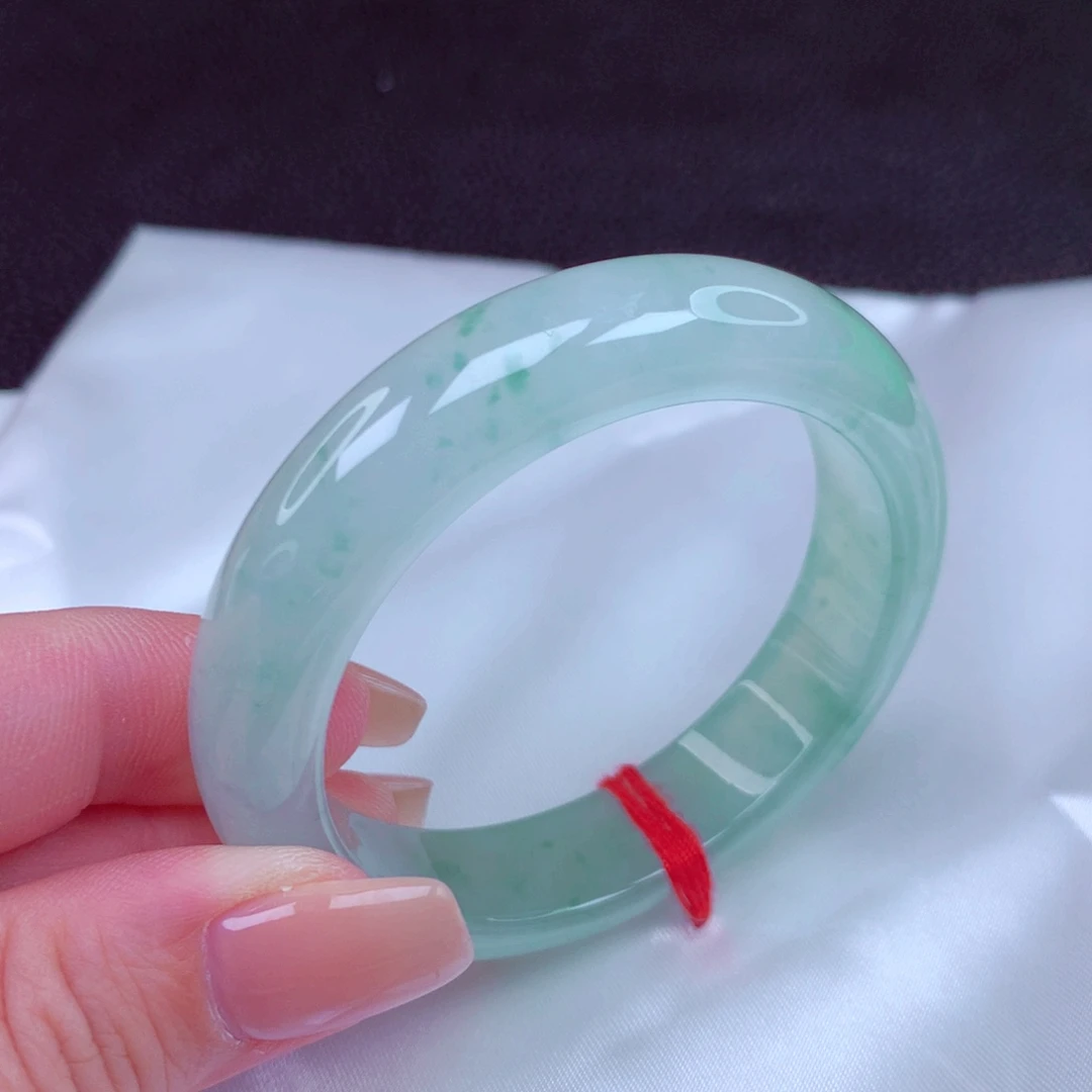 翡翠未镶嵌手镯手镯