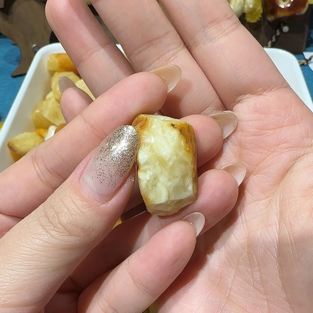 特***！定制琥珀未镶嵌蜜蜡