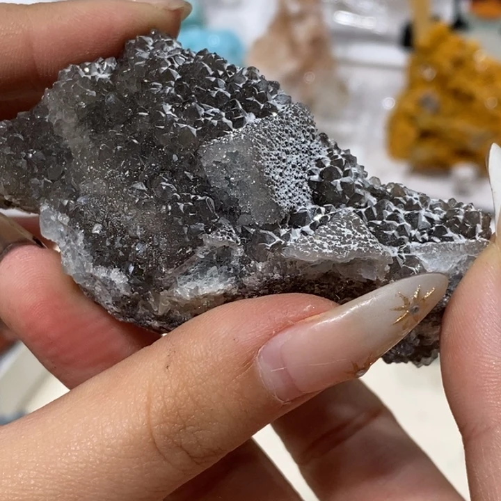 高***动石材黑砂糖蓝莹雪花飘飘