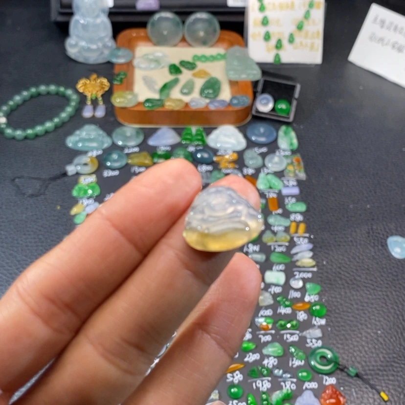 【闪购商品】翡翠挂件未镶嵌佛