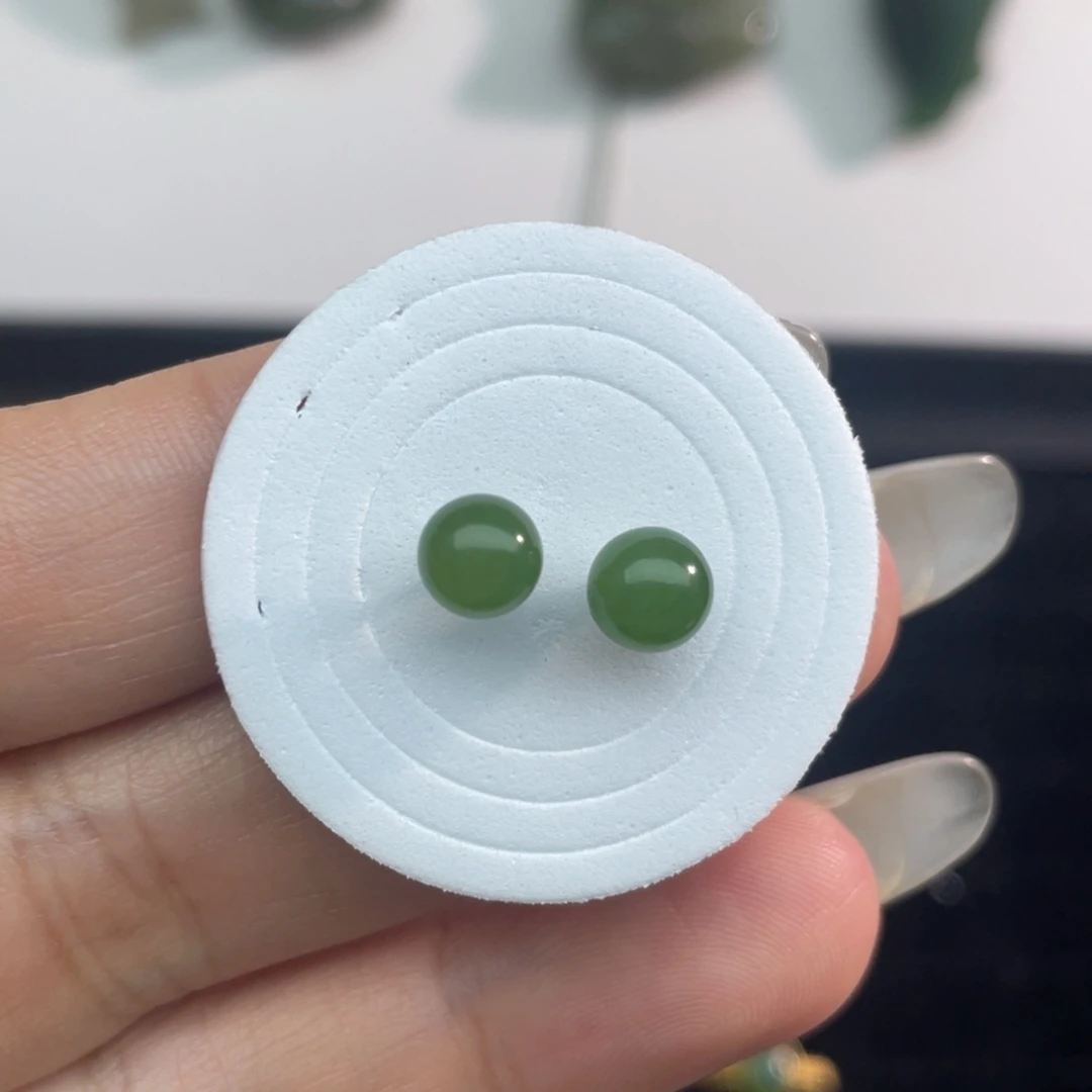 未镶嵌和田玉耳饰