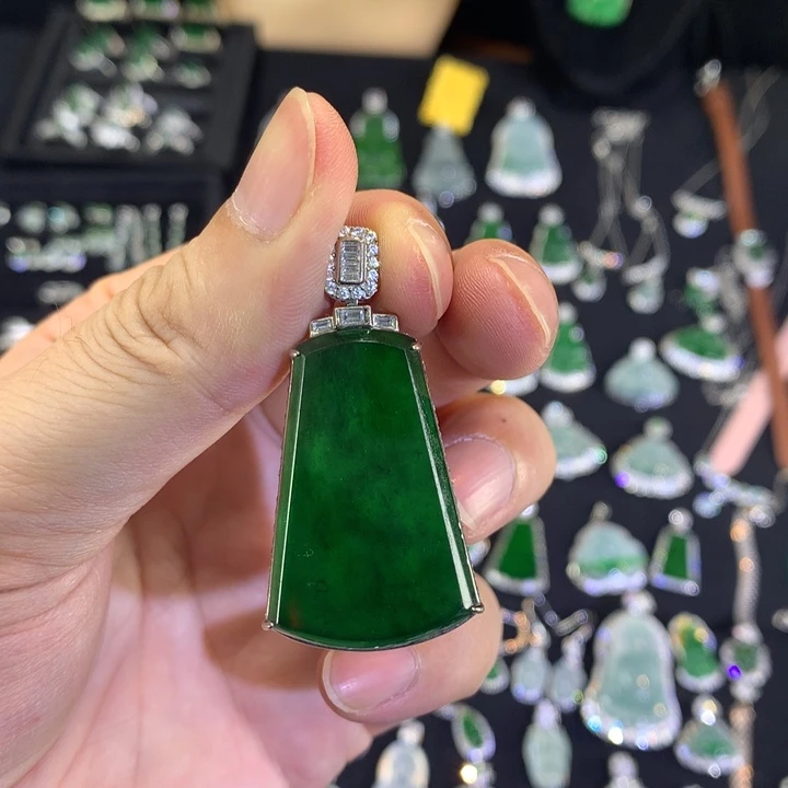 颈饰银S925镶嵌翡翠