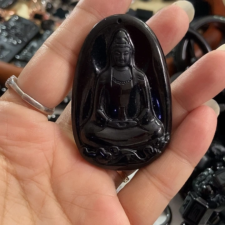 翡翠未镶嵌颈饰素衣
