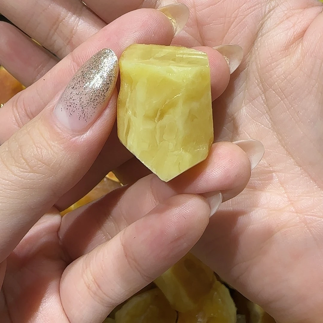 贪***气定制琥珀未镶嵌蜜蜡