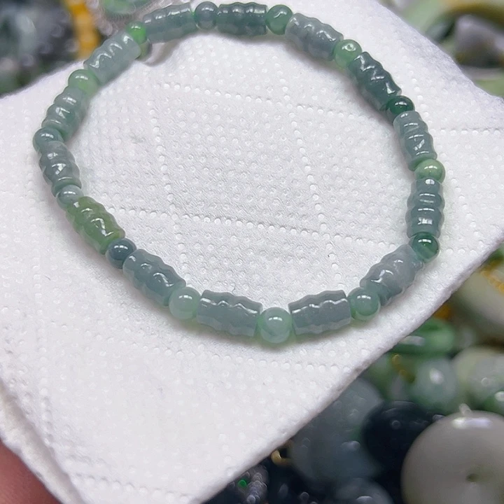 翡翠未镶嵌颈饰11111111111111111