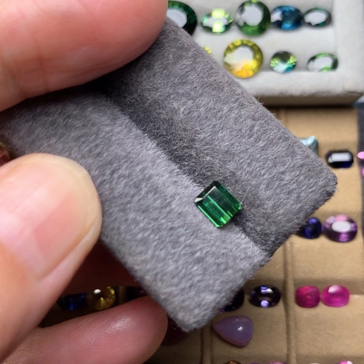 未镶嵌裸石规格碧玺